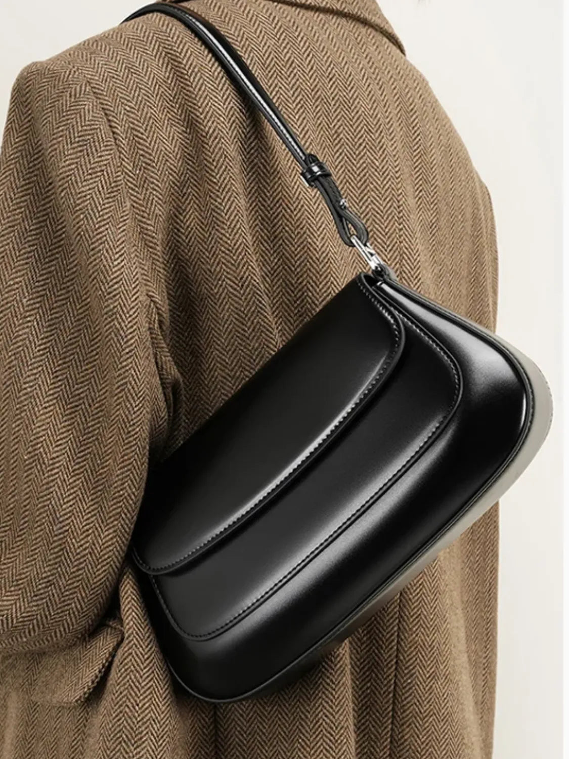 Bolsa Feminina Baguete Tiracolo em Couro PU com Alça Ajustável - Eléa