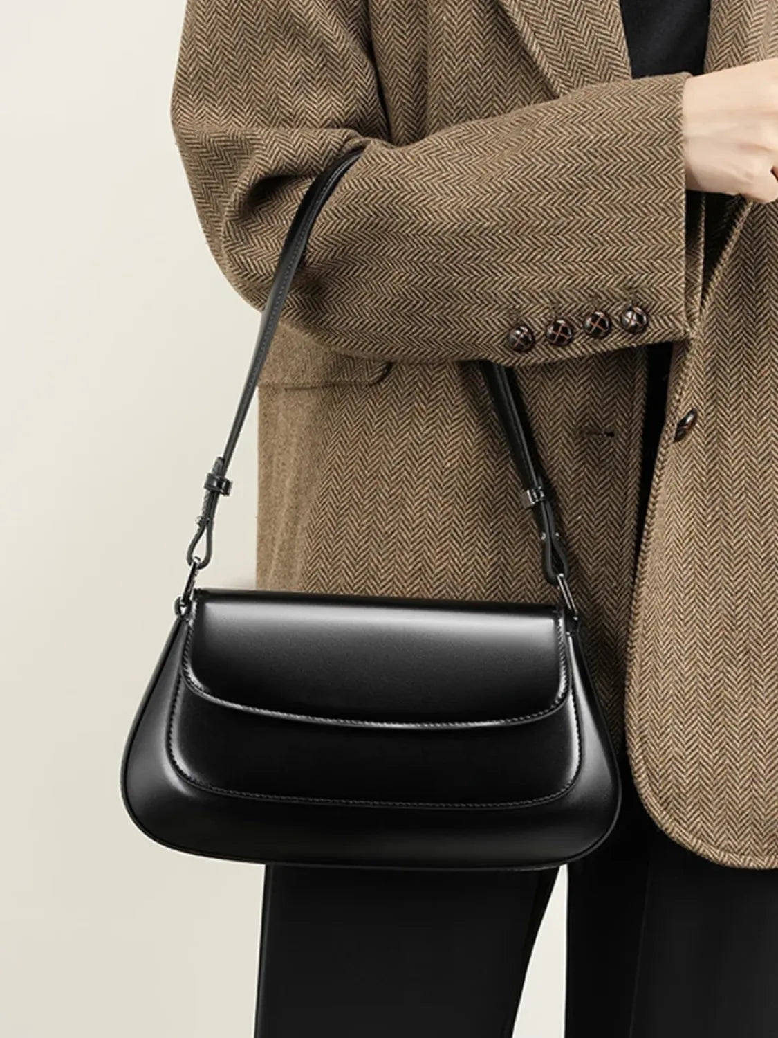 Bolsa Feminina Baguete Tiracolo em Couro PU com Alça Ajustável - Eléa