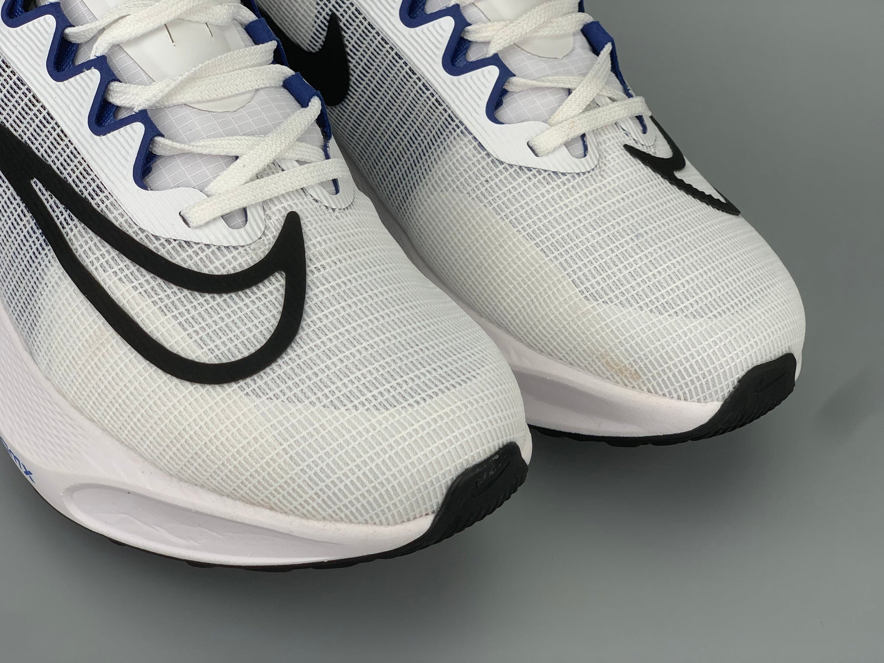 Nike Air ZoomX Fly 5 - Branco/Preto/Azul