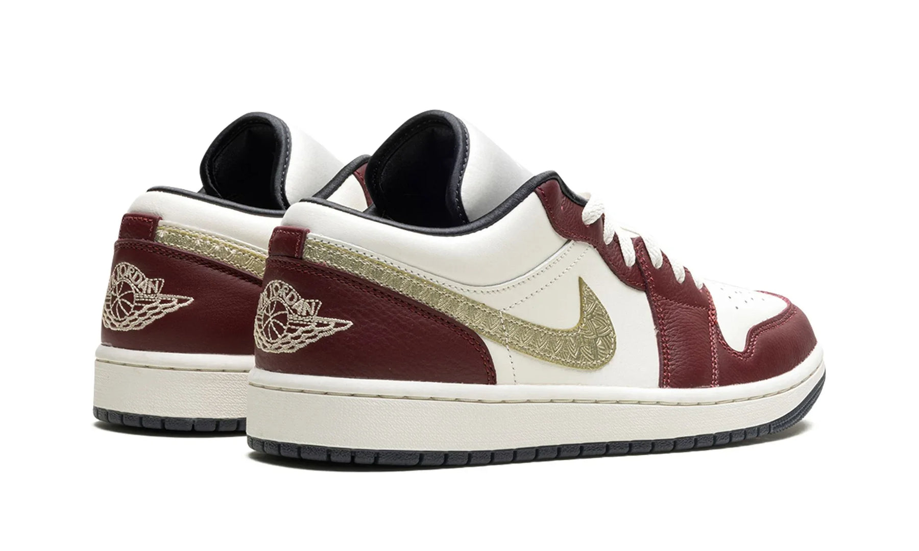 Tênis Air Jordan 1 Low Feminino "Year of the Dragon" Bordô - FJ5735-100