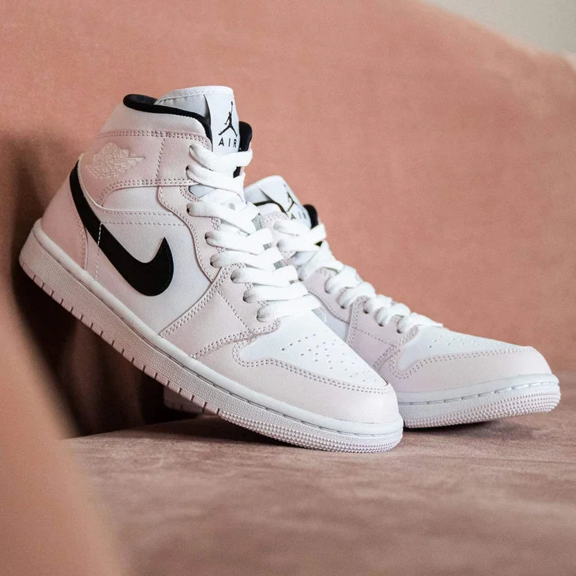 Tênis Air Jordan 1 Mid Feminino "Barely Pink" Rosa - BQ6472-500