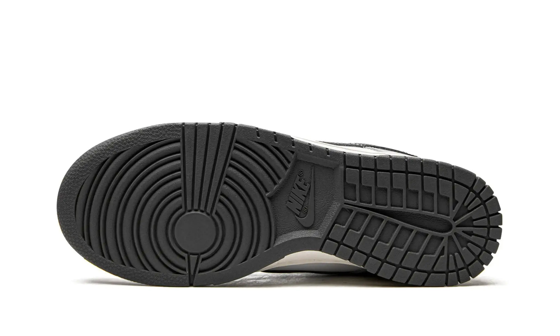 Tênis Nike Dunk Low Feminino "Light Smoke Grey" Cinza - DD1503-117