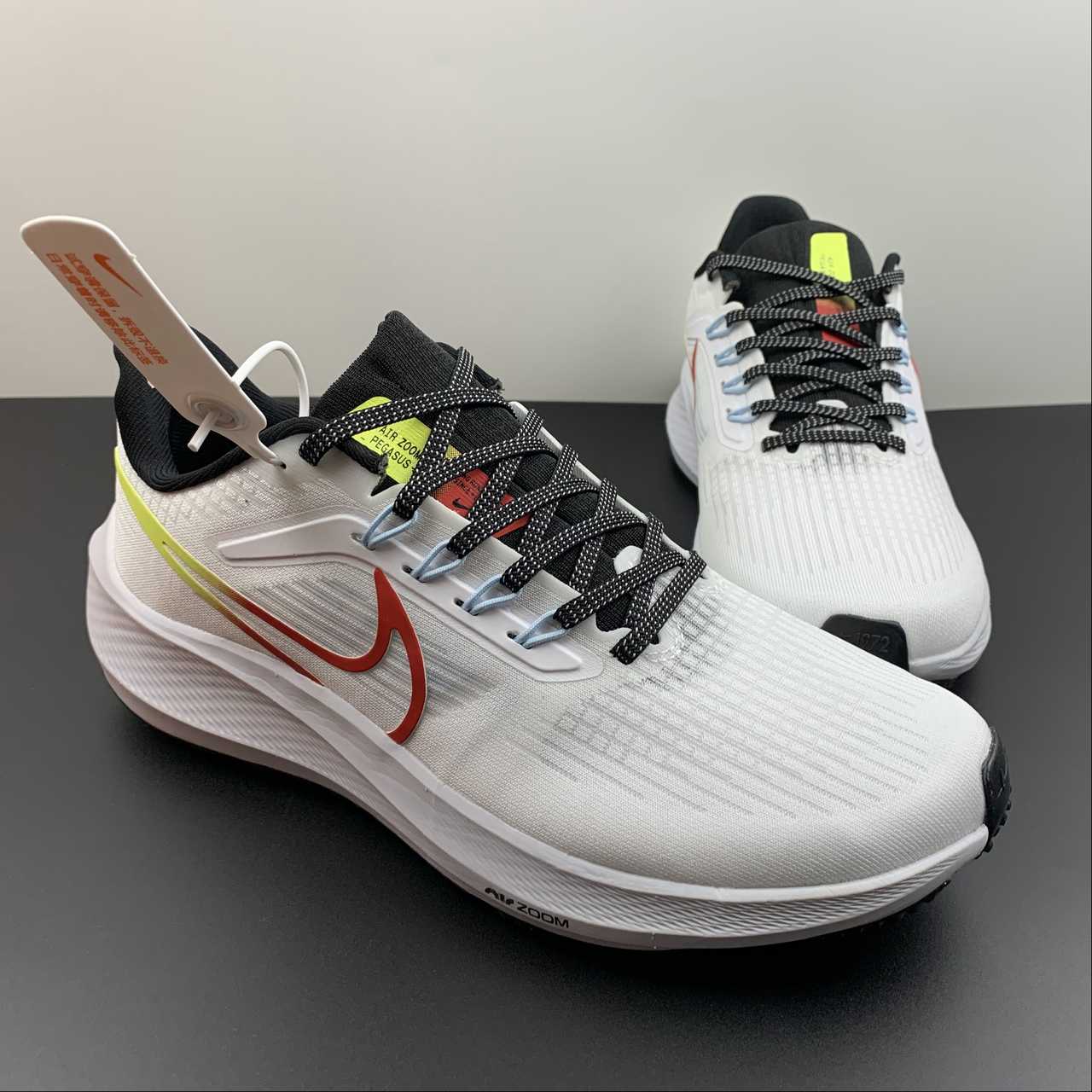 Nike Air Zoom Pegasus 39 - Branco/Vermelho