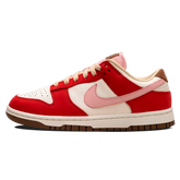 Tênis Nike Dunk Low Feminino "Bacon" Vermelho / Rosa - FB7910-600