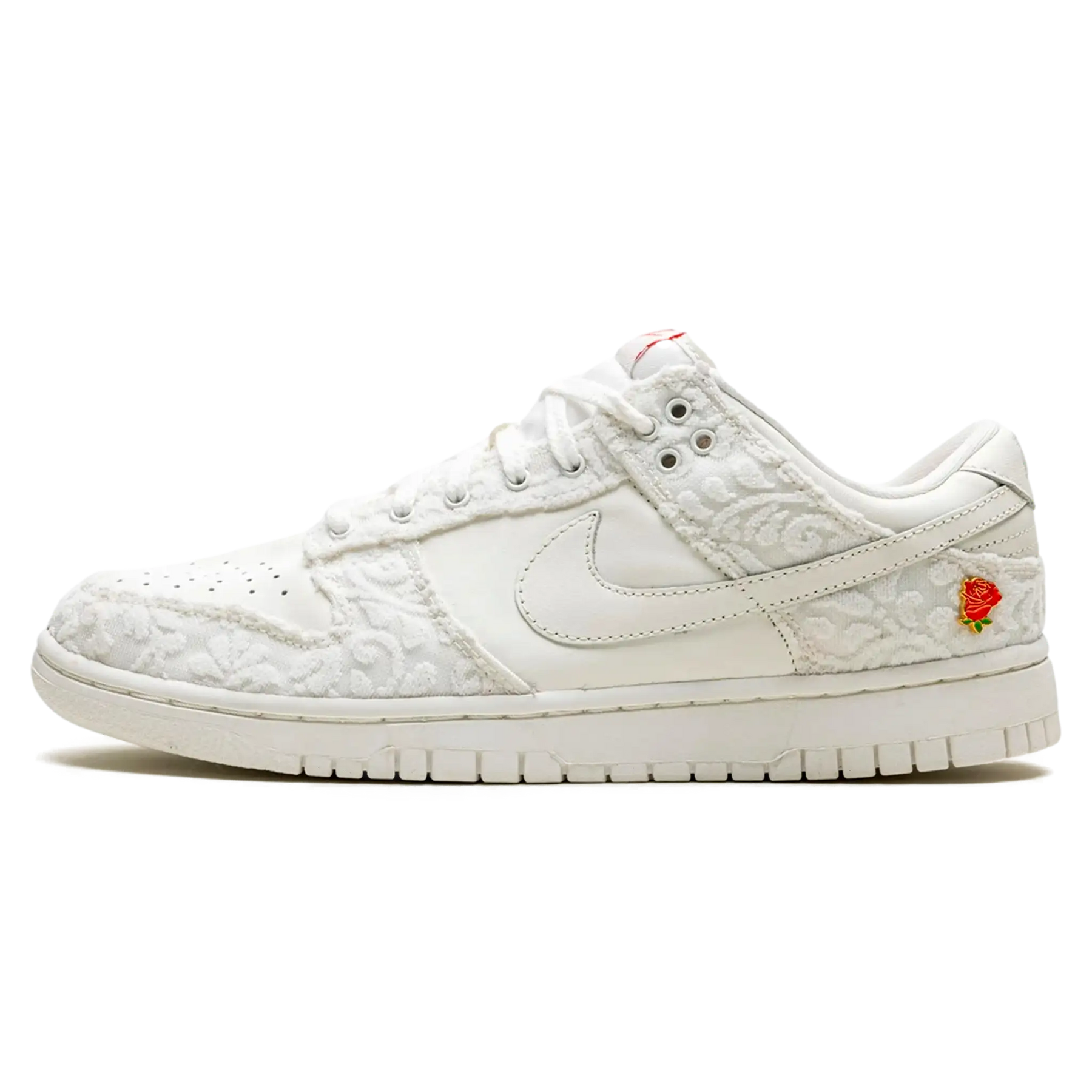 Tênis Nike Dunk Low Feminino "Give Her Flowers" Branco - FZ3775-133