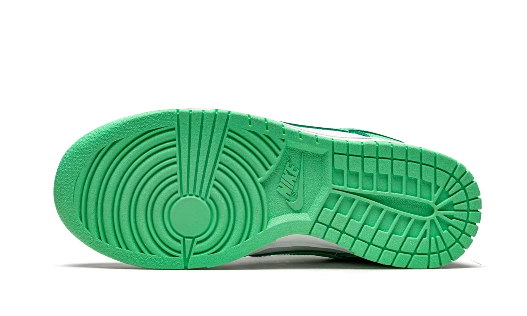 Tênis Nike Dunk Low Feminino "Green Glow" Verde - DD1503-105