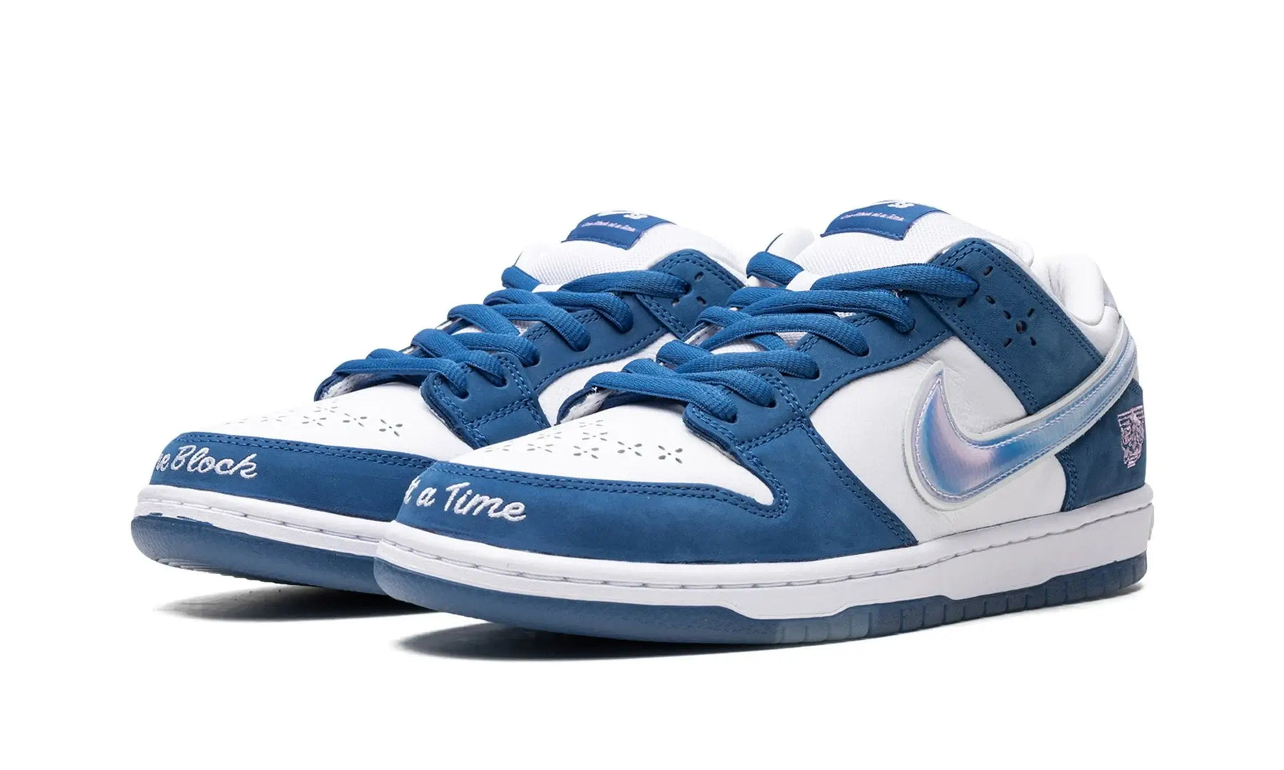 Tênis Nike Dunk Low SB x Born x Raised Azul - FN7819-400