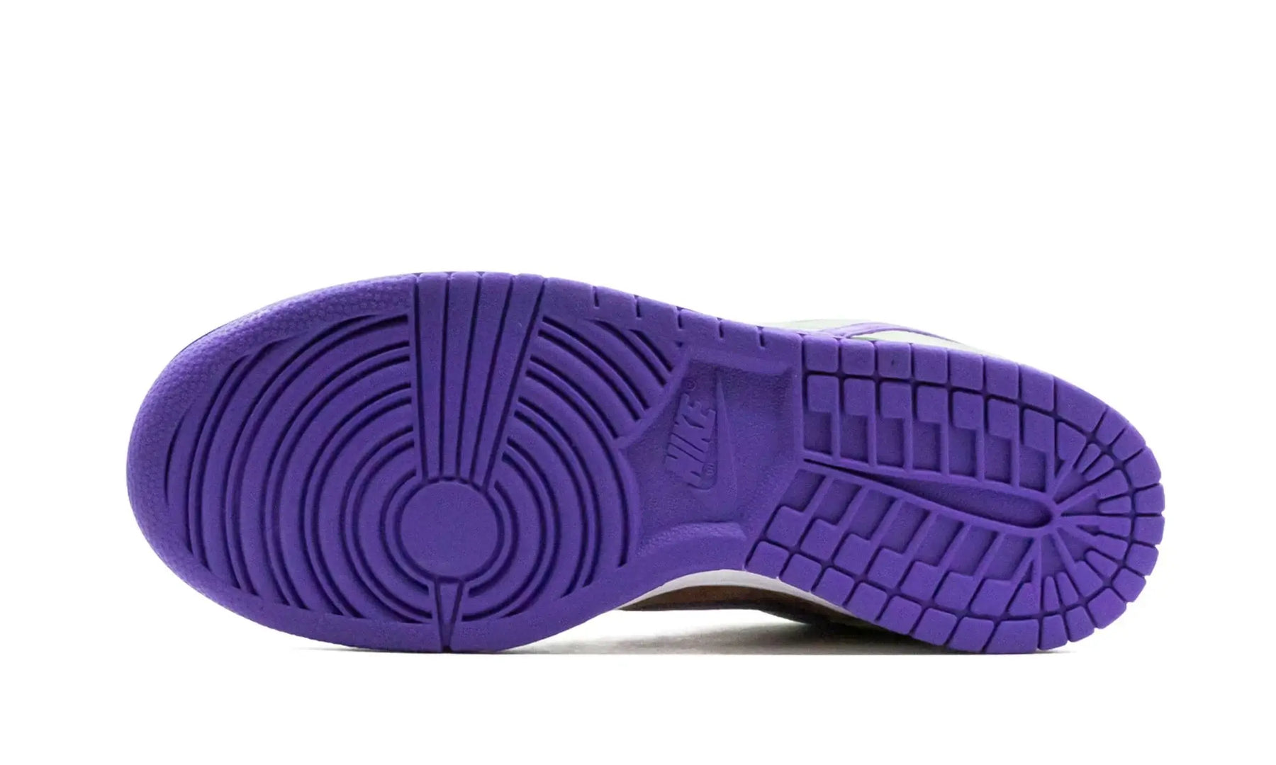 Tênis Nike Dunk Low "Veneer" Verde / Roxo - DA1469-200