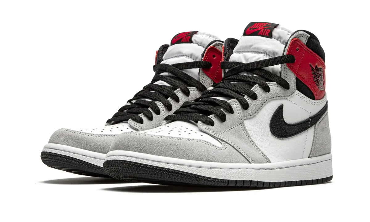 Tênis Air Jordan 1 High "Smoke Grey" Cinza - 555088-126