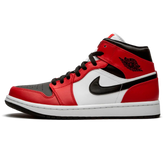 Tênis Air Jordan 1 Mid "Chicago Black Toe" Vermelho - 554724-069