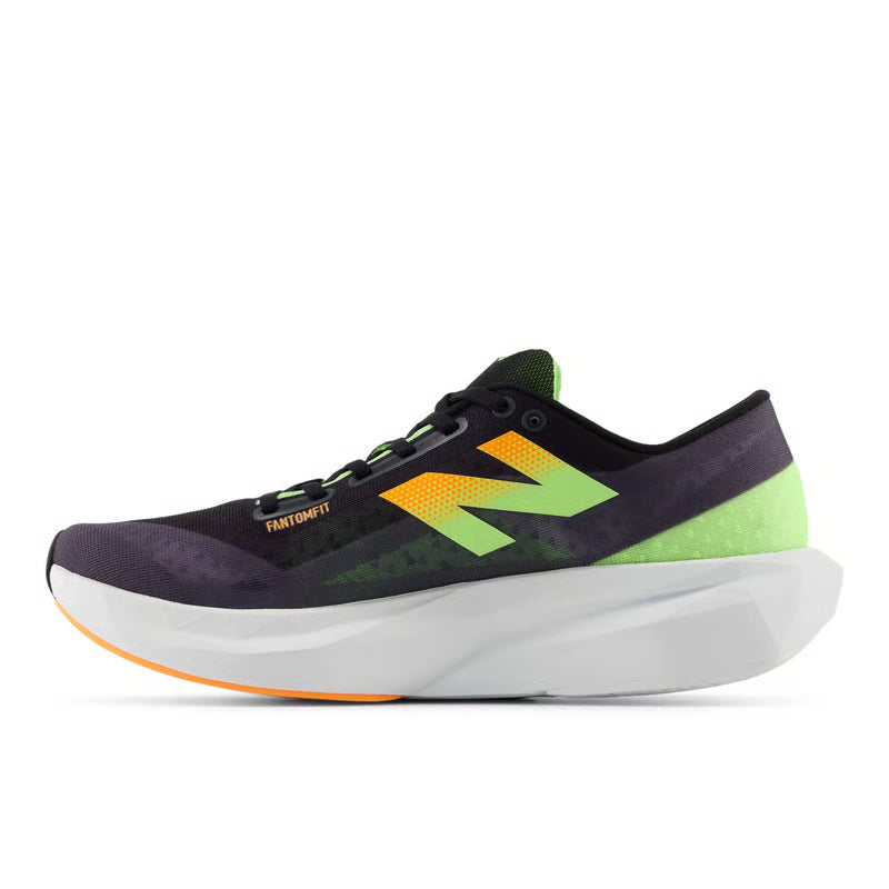 New Balance FuelCell Rebel V4 'Black & White Peach' Preto - MFCXCB4