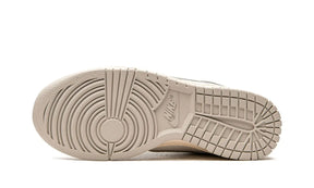 Tênis Nike Dunk Low Feminino "Light Bone" Cinza - DD1503-107